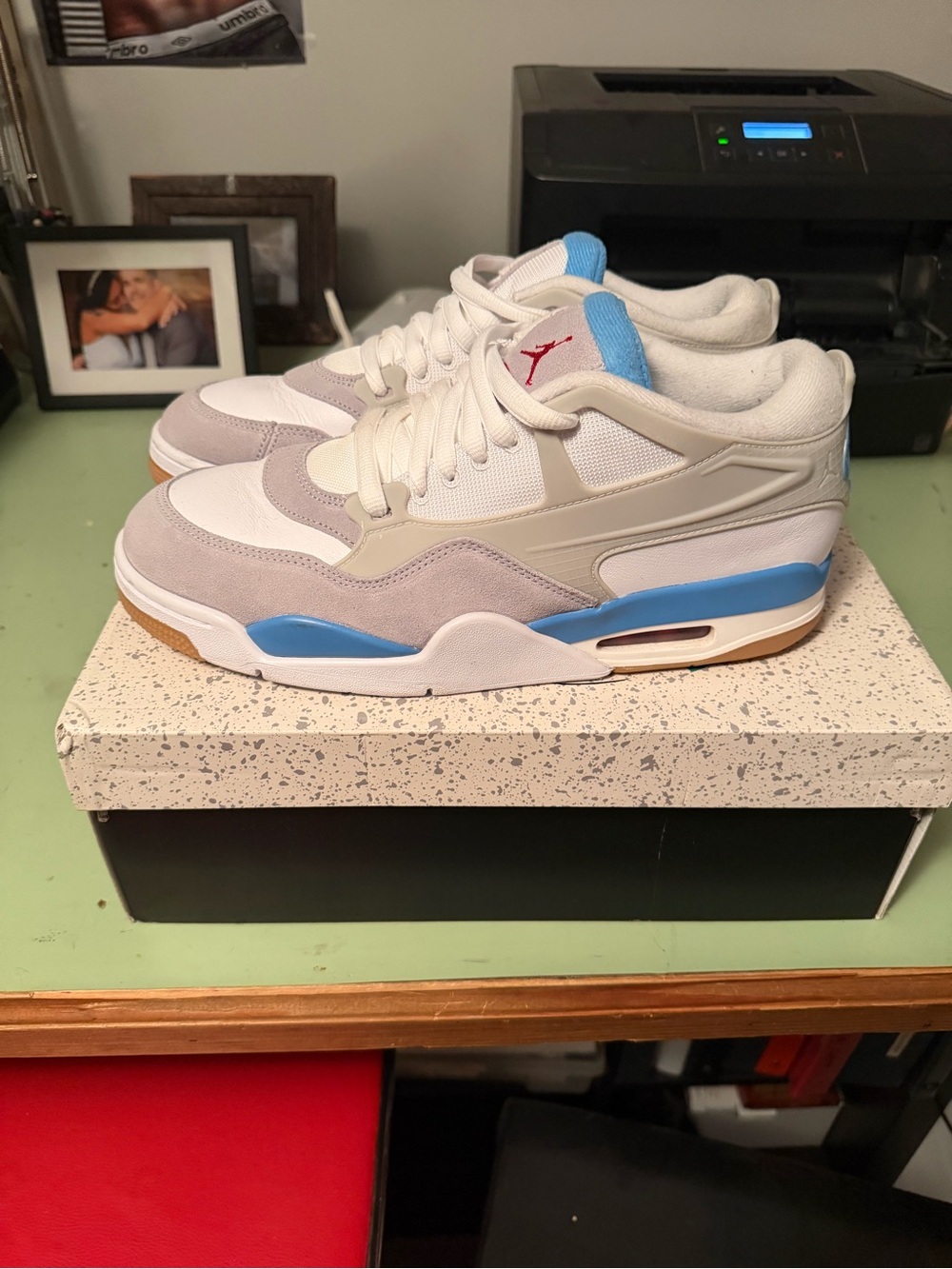 Jordan 4 RM “University Blue” - Picture 2 of 6